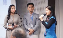 Cô gái ‘nhìn’ bằng công nghệ