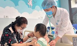 Cậu bé vượt cửa tử nhờ lá gan người mẹ
