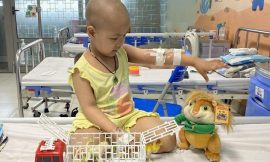 Ghép tế bào gốc cứu sống bé gái ung thư thận