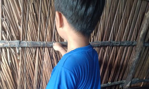 Đời buồn của cậu bé ước được đến trường