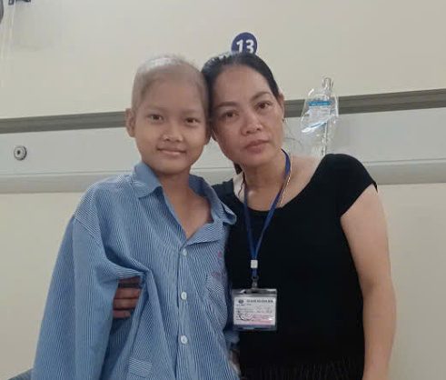 Đời buồn của người mẹ nuôi ba con bệnh tật