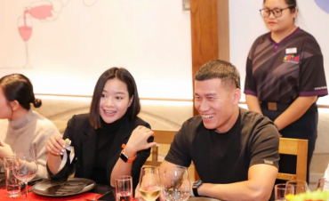 Đường trở thành ông chủ của cậu bé nơi xó chợ