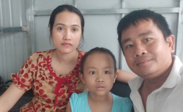 Cuộc chiến ung thư của vợ chồng công nhân