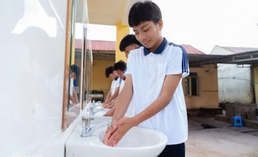 Học sinh nội trú Bố Trạch dứt cảnh tắm suối nhờ nhà tắm mới