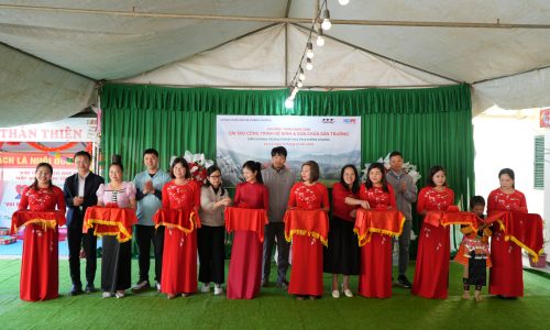 Điểm trường biên giới Sơn La ‘thay áo mới’ đón Tết