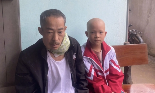Cha nhường cơ hội sống cho con gái ung thư