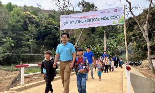 Khánh thành cầu cho hơn 1.600 dân bản vùng cao Sơn La