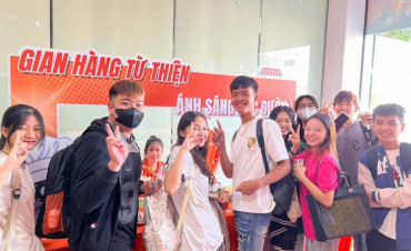 Sinh viên bán đồ ăn vặt gom gần 3 tỷ đồng xây cầu, trường học