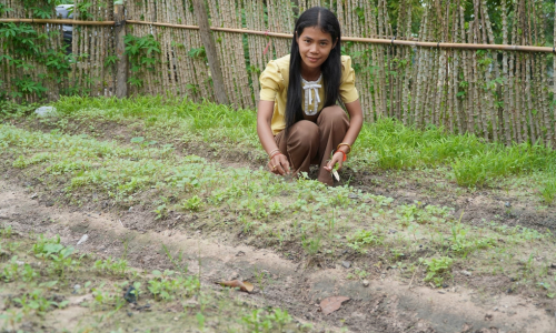 Cô giáo 10 năm dạy chữ Khmer ở vùng biên