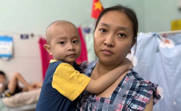 Lấy bệnh viện làm nhà, giành sự sống cho con