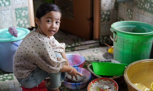 Nỗi sợ của cô học trò mồ côi