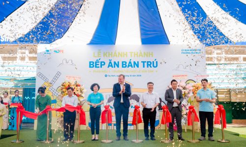 Khánh thành bếp ăn bán trú cho hơn 400 học sinh tiểu học ở Tây Ninh