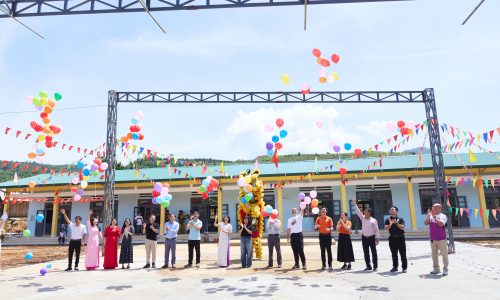 Trẻ vùng cao Lâm Đồng có trường học kiên cố